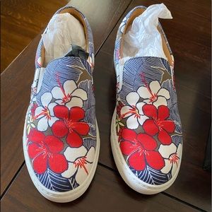 NEW decal sneakers - DSQUARED2